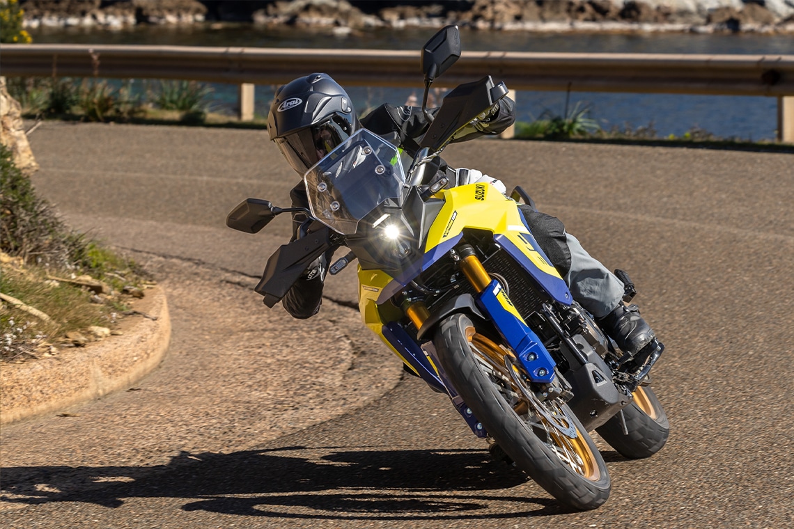 Optimiser sa Visibilité à Moto avec des Feux Additionnels - Street Moto  Piece